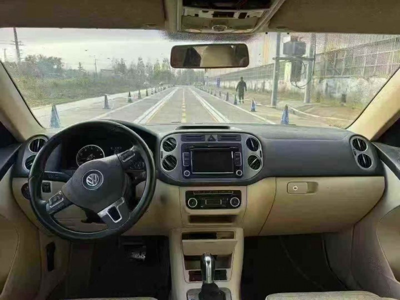 菏泽12年大众途观4