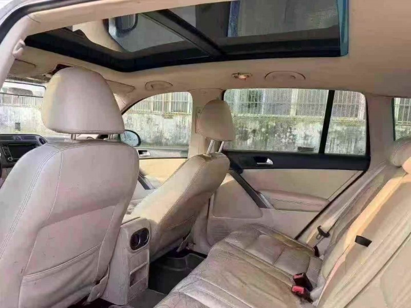 菏泽12年大众途观5