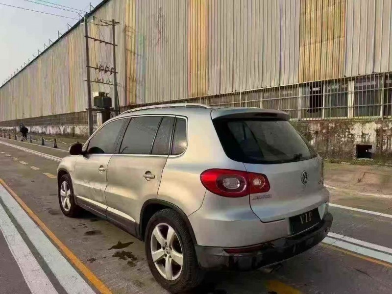 菏泽12年大众途观7