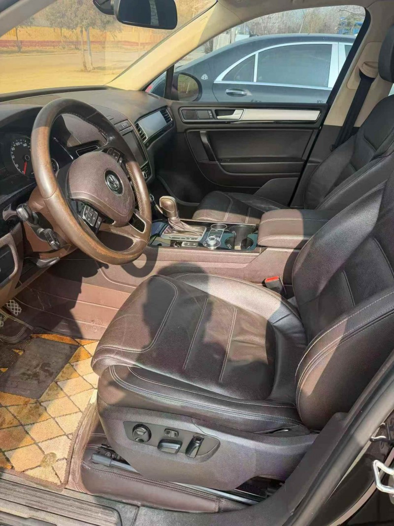 菏泽16年大众途锐6