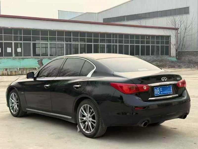 济宁17年英菲尼迪Q50L8