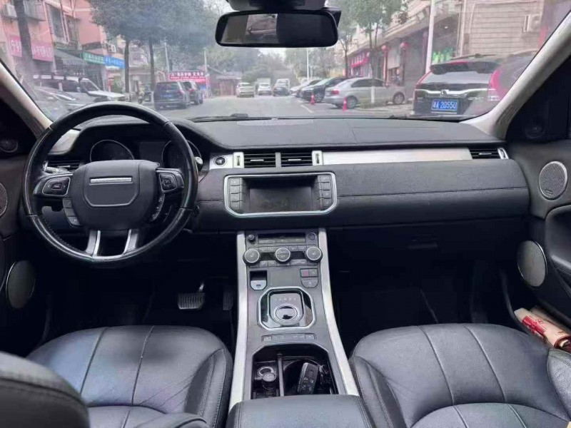 常德17年路虎极光5