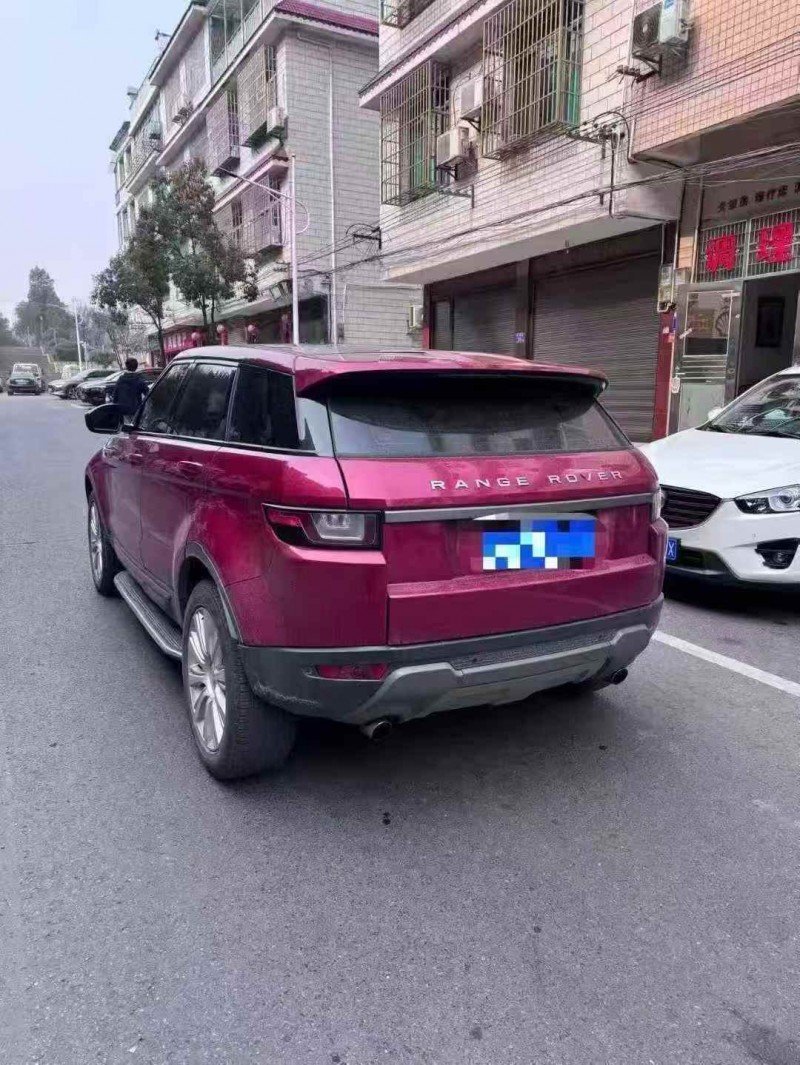 常德17年路虎极光7