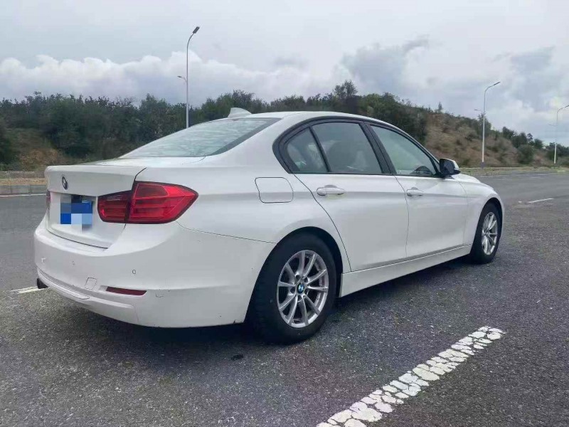 东营13年宝马3系7