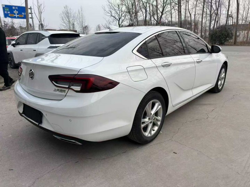 徐州22年别克君威7