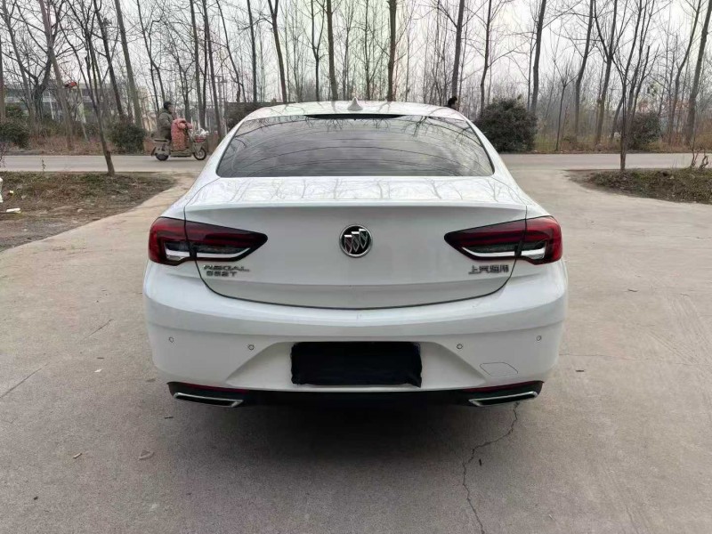 徐州22年别克君威8