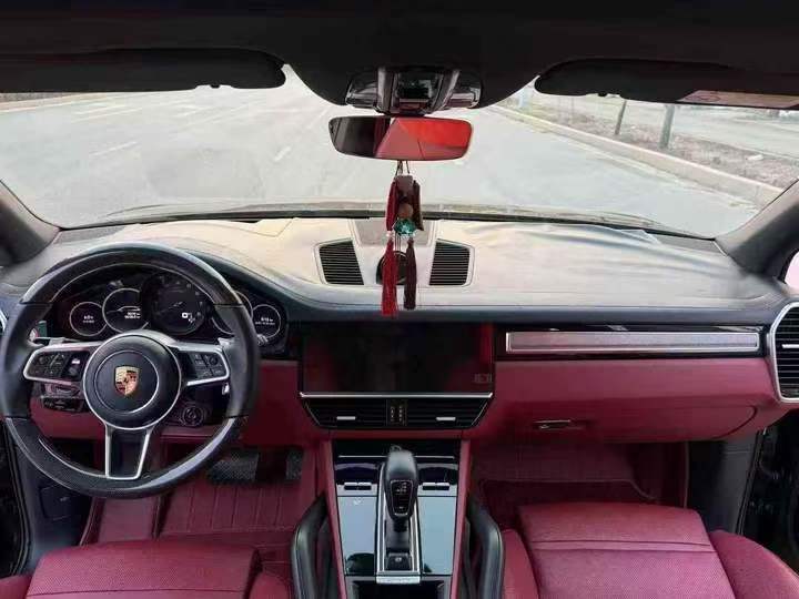 东营23年保时捷卡宴5