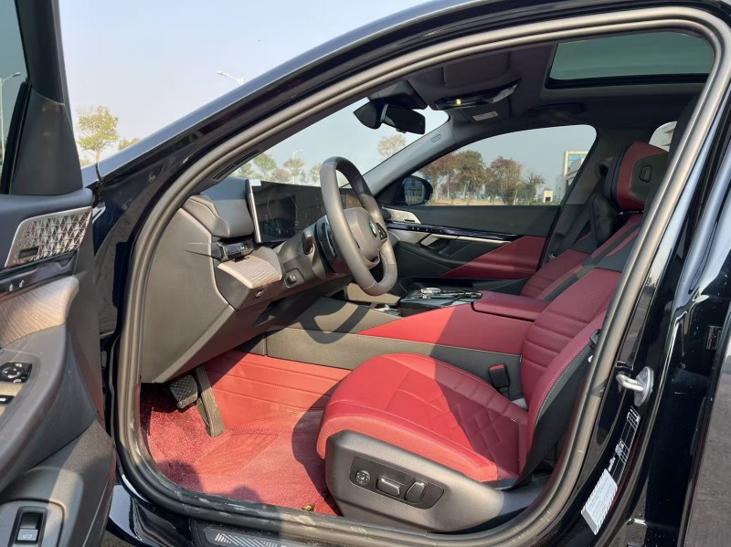 淮安25年宝马5系5