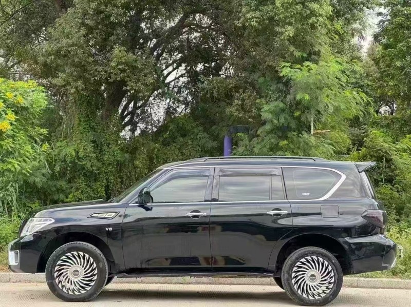 汕头19年日产途乐3