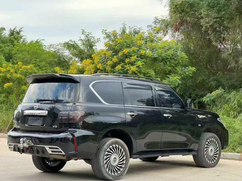 汕头19年日产途乐8