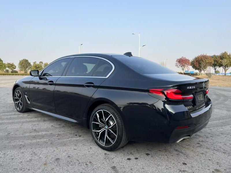 盐城22年宝马5系8