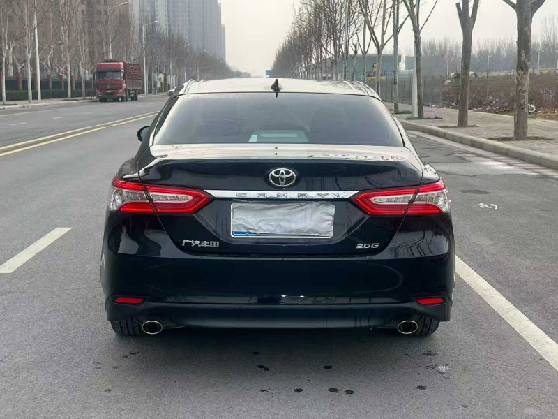 郑州21年丰田凯美瑞3