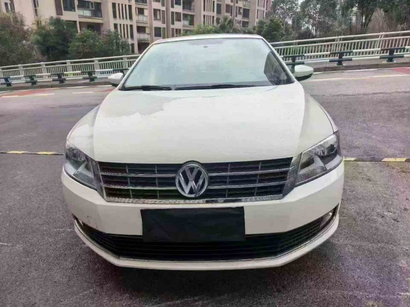 重庆15年大众朗逸1