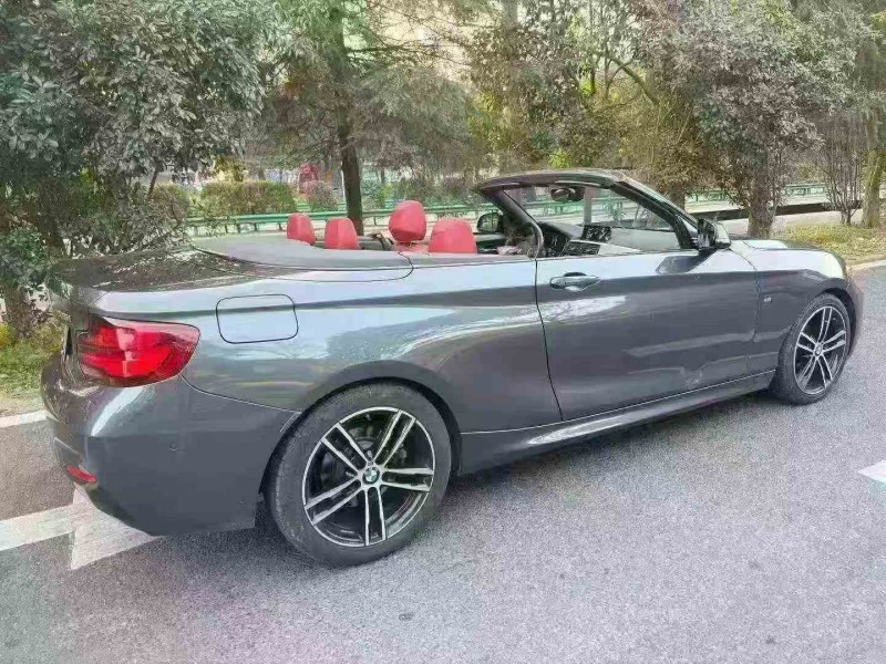 重庆21年宝马2系7