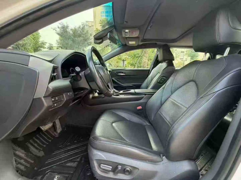 汕头21年丰田亚洲龙5