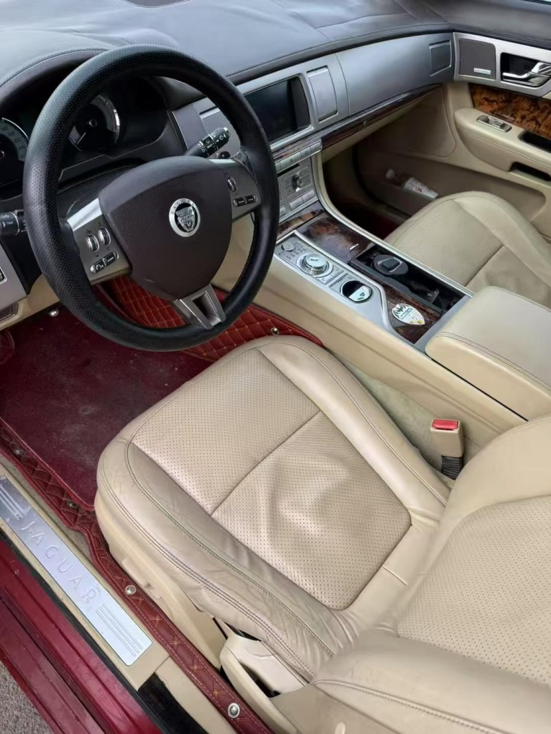 呼和浩特10年捷豹XF2