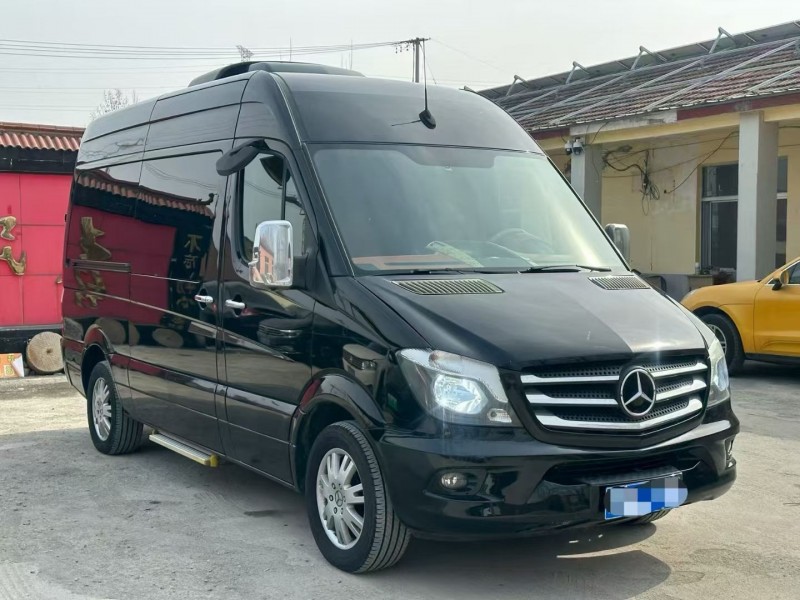 淄博19年奔驰斯宾特2