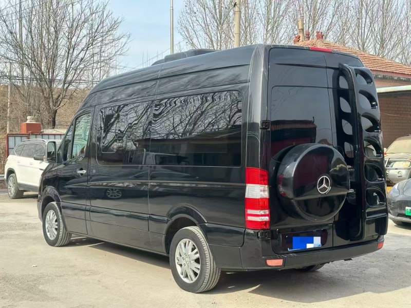 淄博19年奔驰斯宾特8