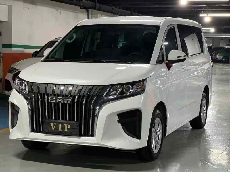 成都23年北汽制造王牌M72