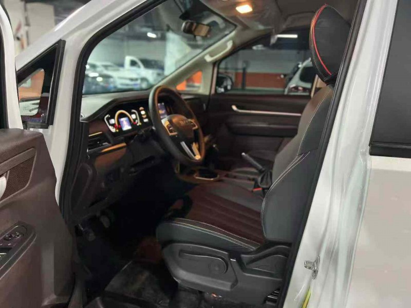 成都23年北汽制造王牌M74