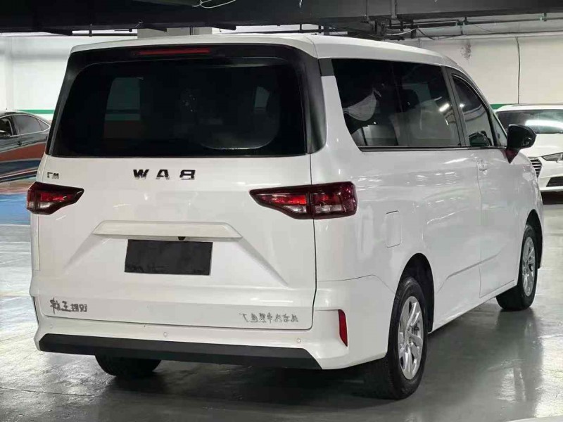 成都23年北汽制造王牌M76