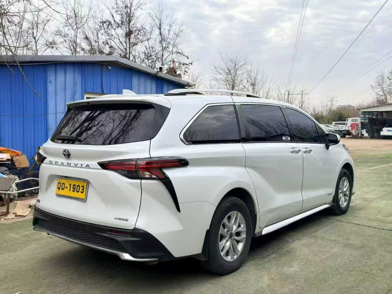 青岛24年丰田格瑞维亚3