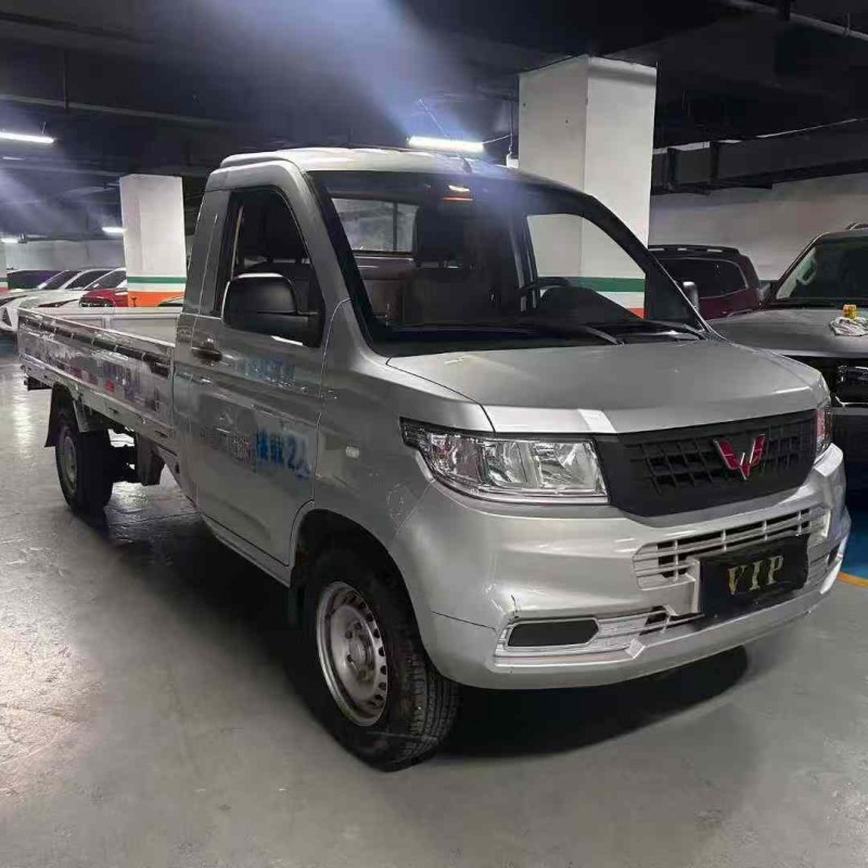 成都21年五菱汽车荣光2