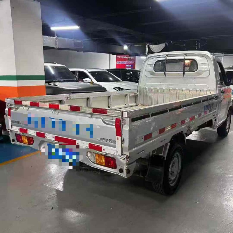 成都21年五菱汽车荣光3