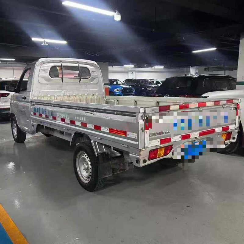 成都21年五菱汽车荣光6