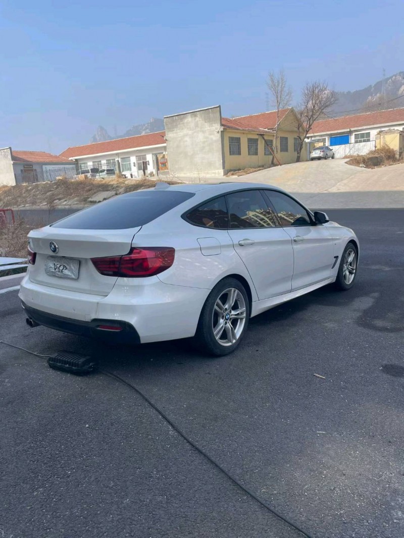 青岛20年宝马3系9