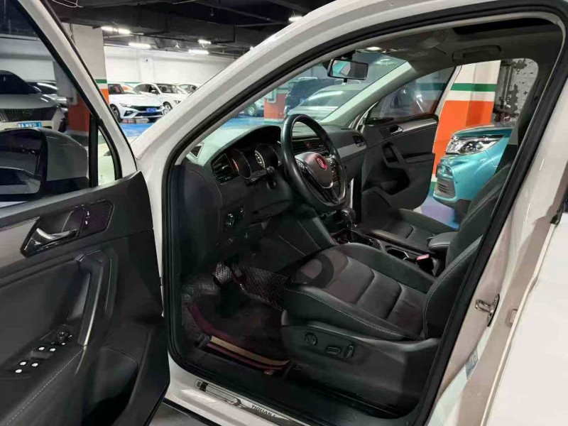 成都20年大众途观3