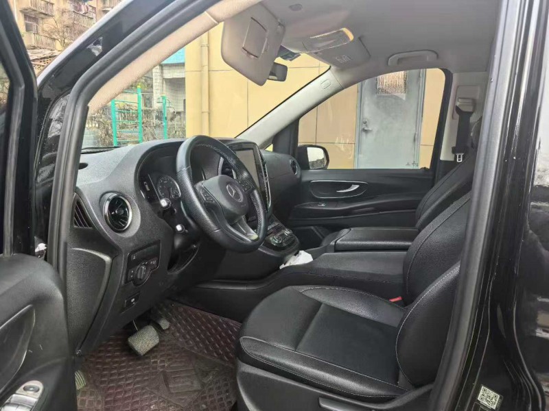 徐州21年奔驰威霆8