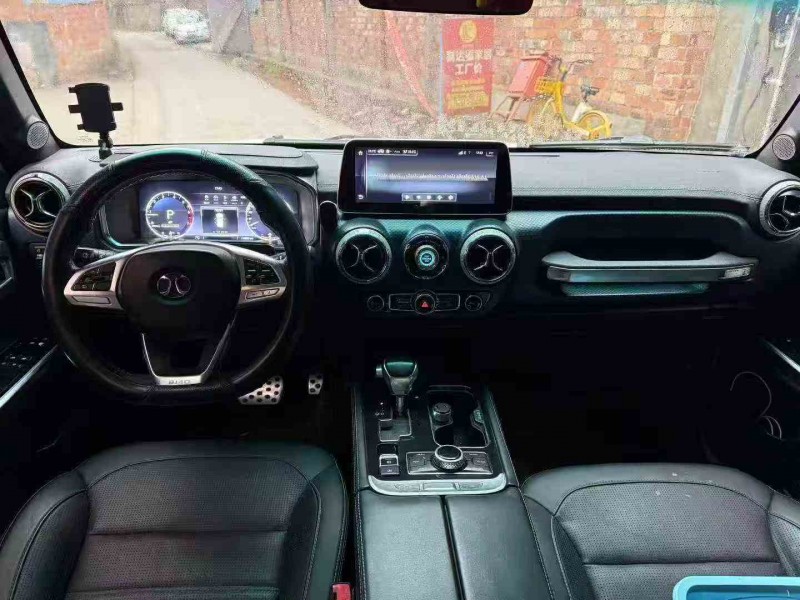 泸州18年北京BJ404