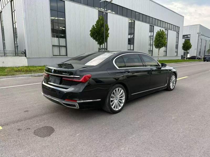 徐州20年宝马7系8