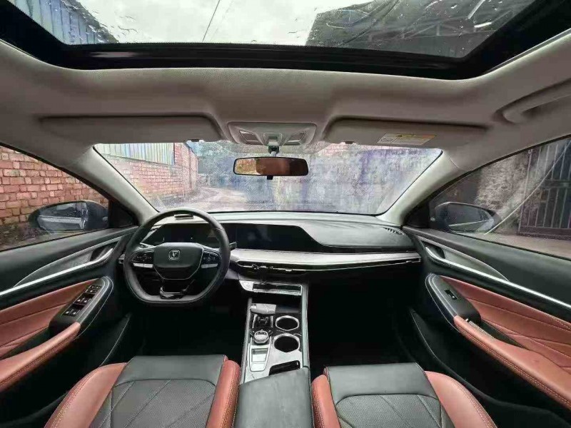 遂宁25年长安汽车逸动6