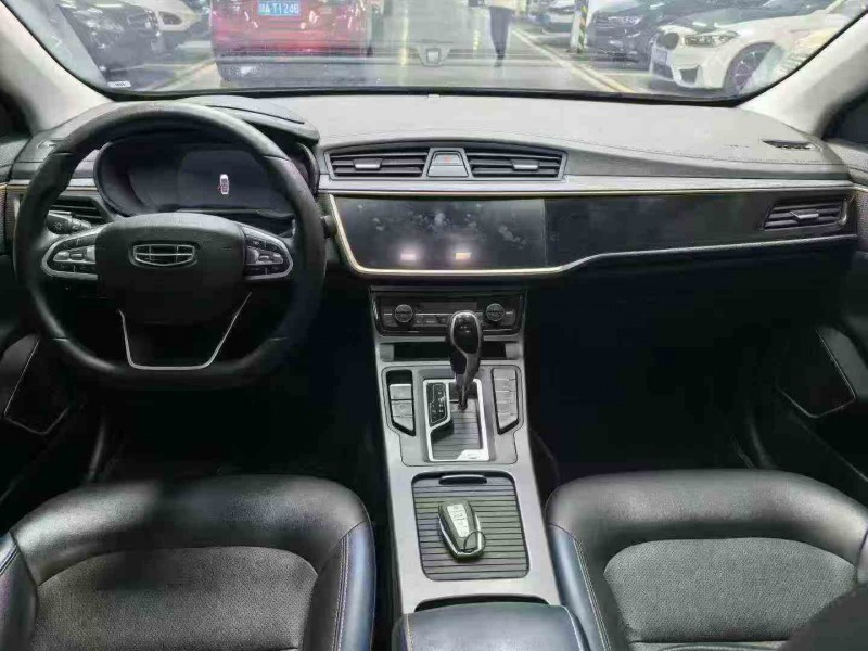 泸州21年吉利帝豪2