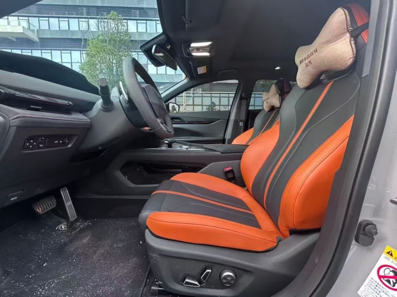 东莞25年长安汽车UNI5