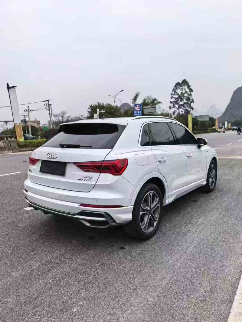 北海23年奥迪Q39