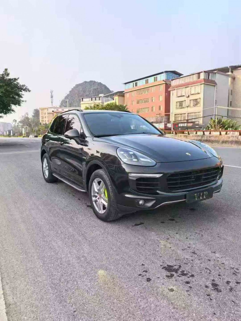 梧州17年保时捷卡宴2