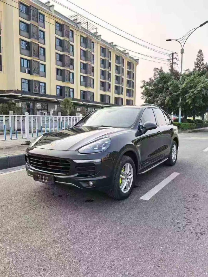 梧州17年保时捷卡宴3
