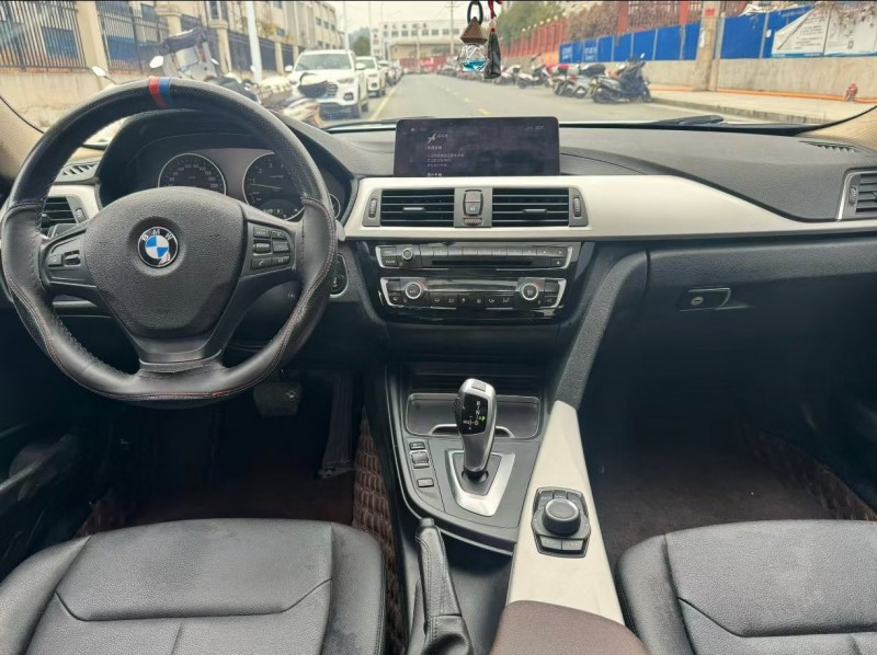 长沙18年宝马3系4