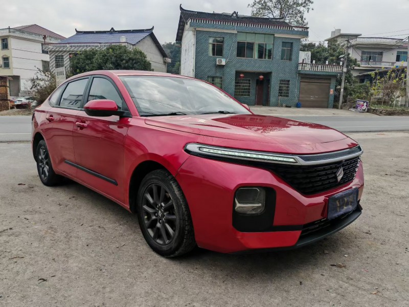 长沙21年宝骏RC52