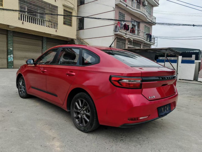 长沙21年宝骏RC57