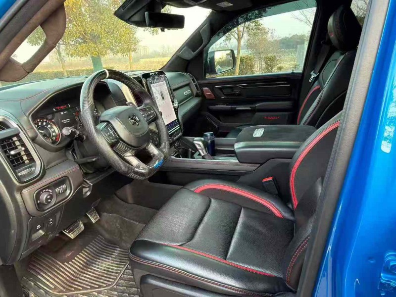 徐州23年道奇霸王龙8