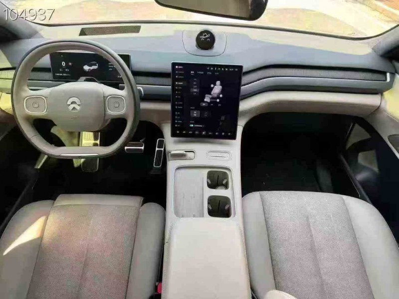 钦州23年蔚来ES84