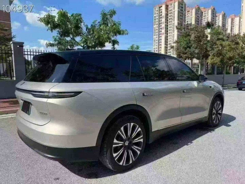 钦州23年蔚来ES87