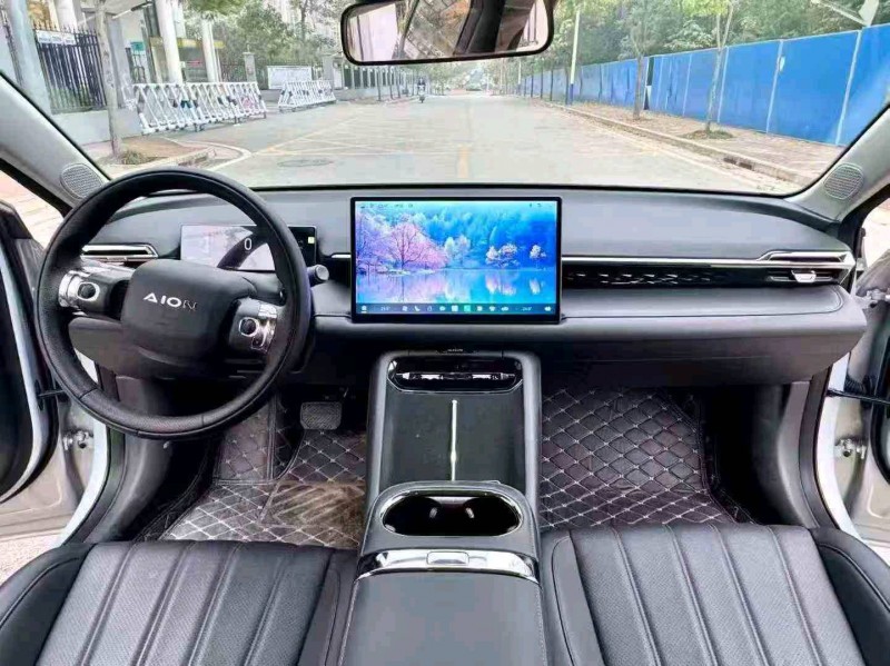 北海25年传祺埃安RT5