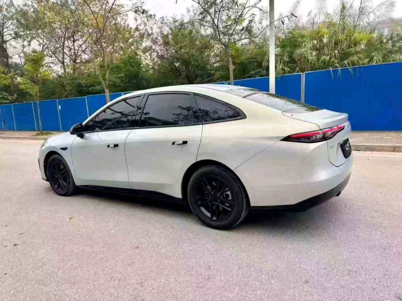 北海25年传祺埃安RT9