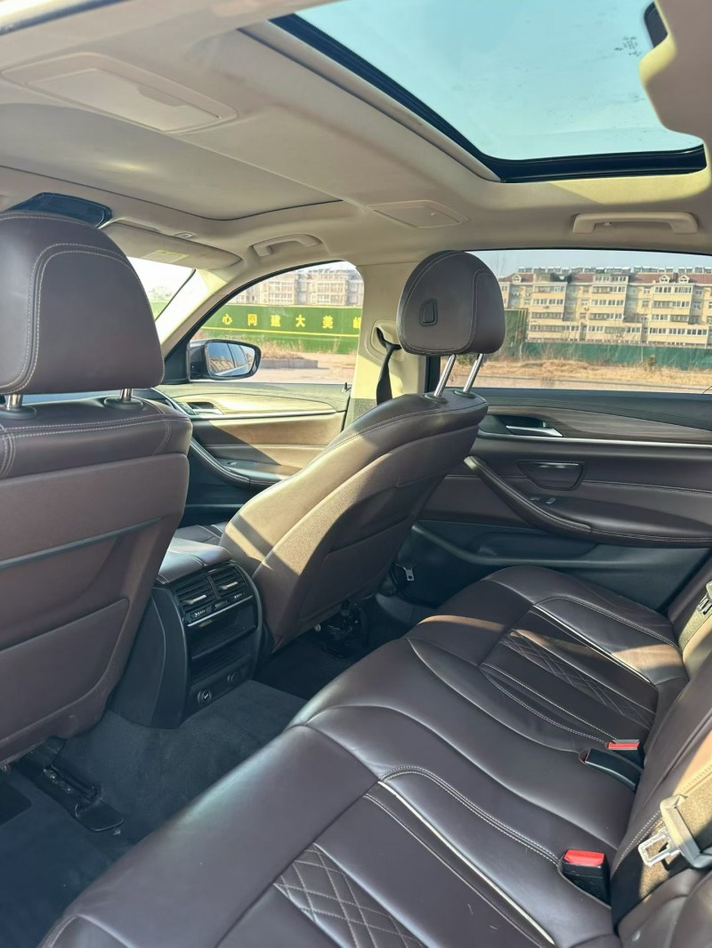 青岛19年宝马5系9