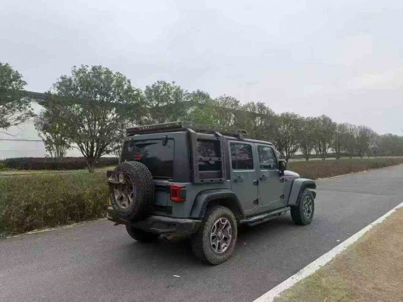 北海15年Jeep牧马人4